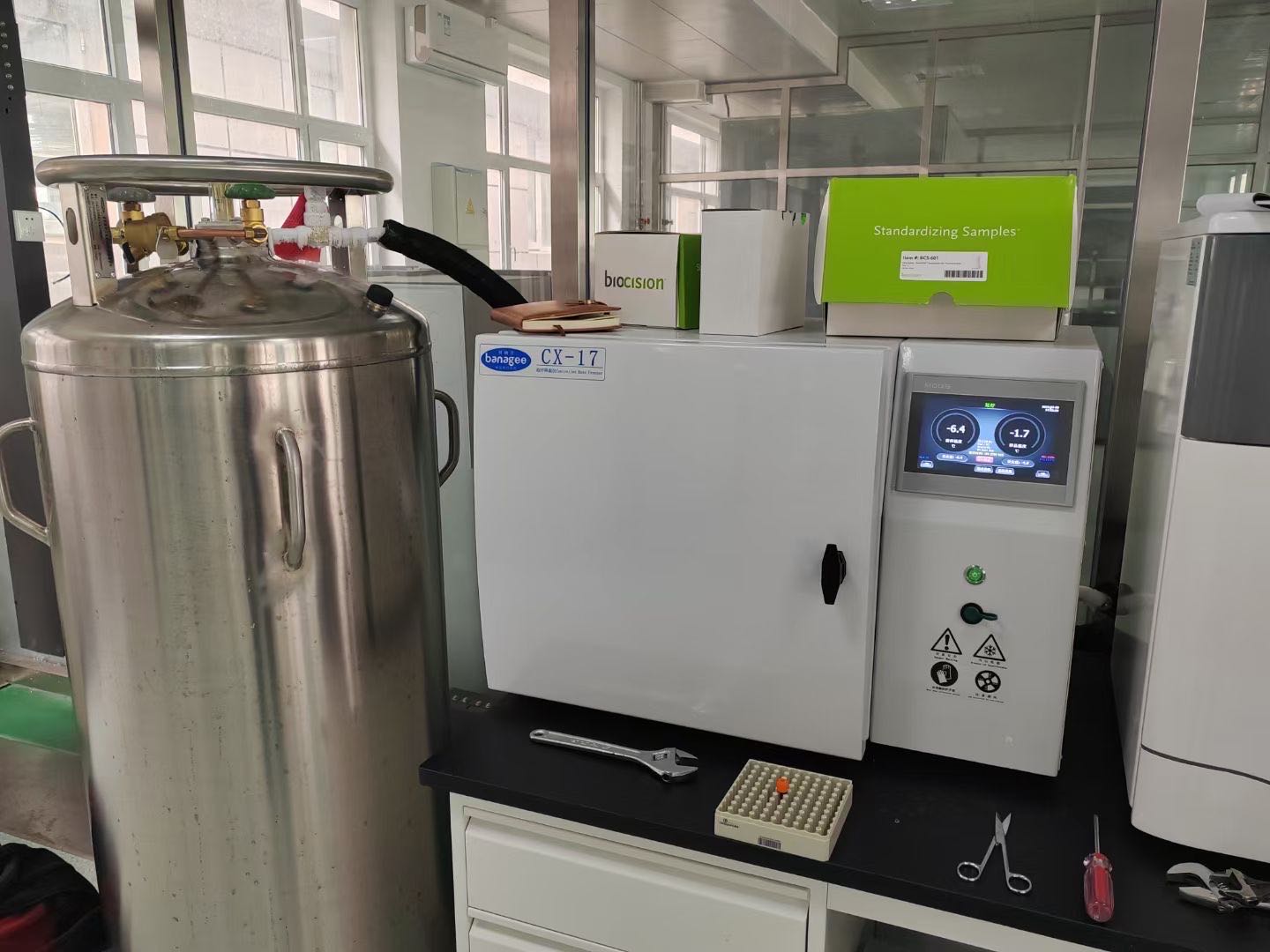 液氮容器补液供给 液氮容器补液供给