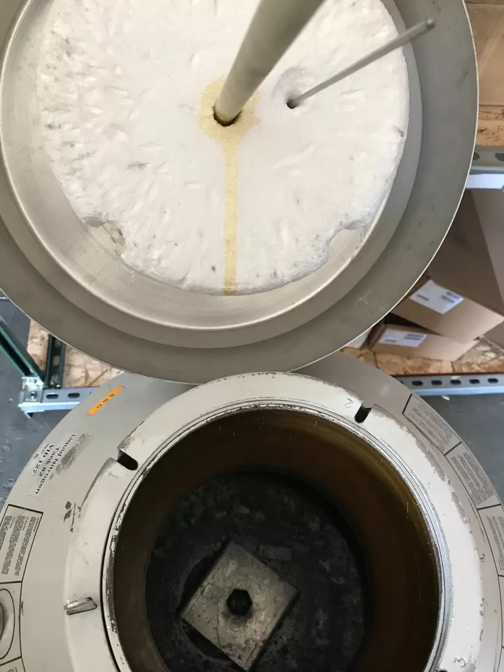 干式液氮罐更换